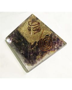 Pirámide de orgonita con Amatista con espiral y cobre